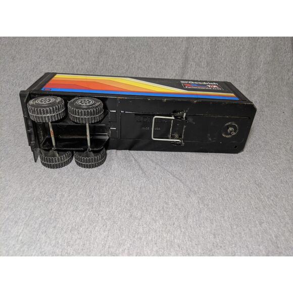 Vintage Tonka Black Semi Truck & Trailer BF Goodrich T/A Tires 1970’s 21 " USA - Picture 12 of 12